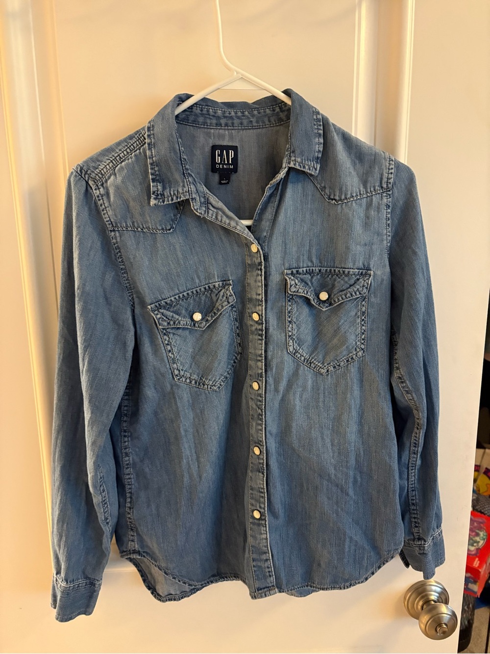 Gap Denim Light Blue Western Shirt with pearl snap buttons